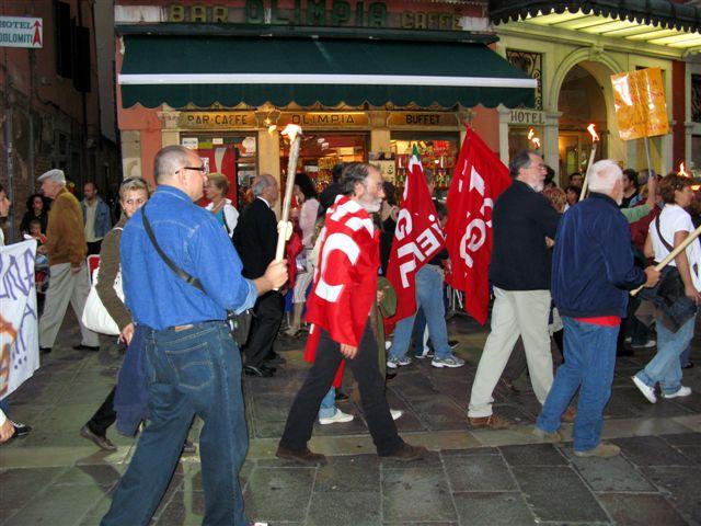 018 La fiaccolata dei dirigenti scolastici.jpg